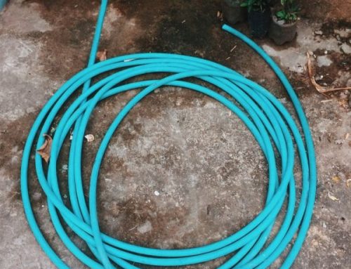 Vì sao ống tưới cây để ngoài trời nhanh hỏng? Giải pháp khắc phục triệt để